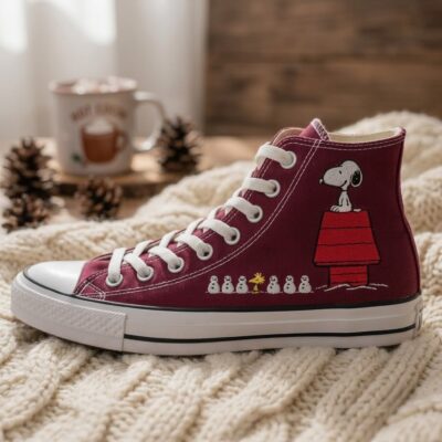 Snoopy Hand-Embroidered Converse Chuck Taylor 1970s - All Star Classic