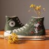 Snoopy Hand-Embroidered Converse Chuck Taylor 1970s - All Star Classic